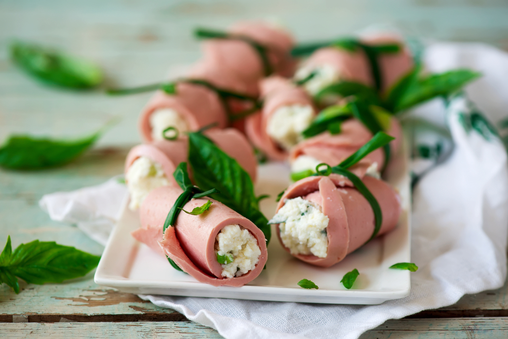 Rotolo di spinaci, mortadella e ricotta