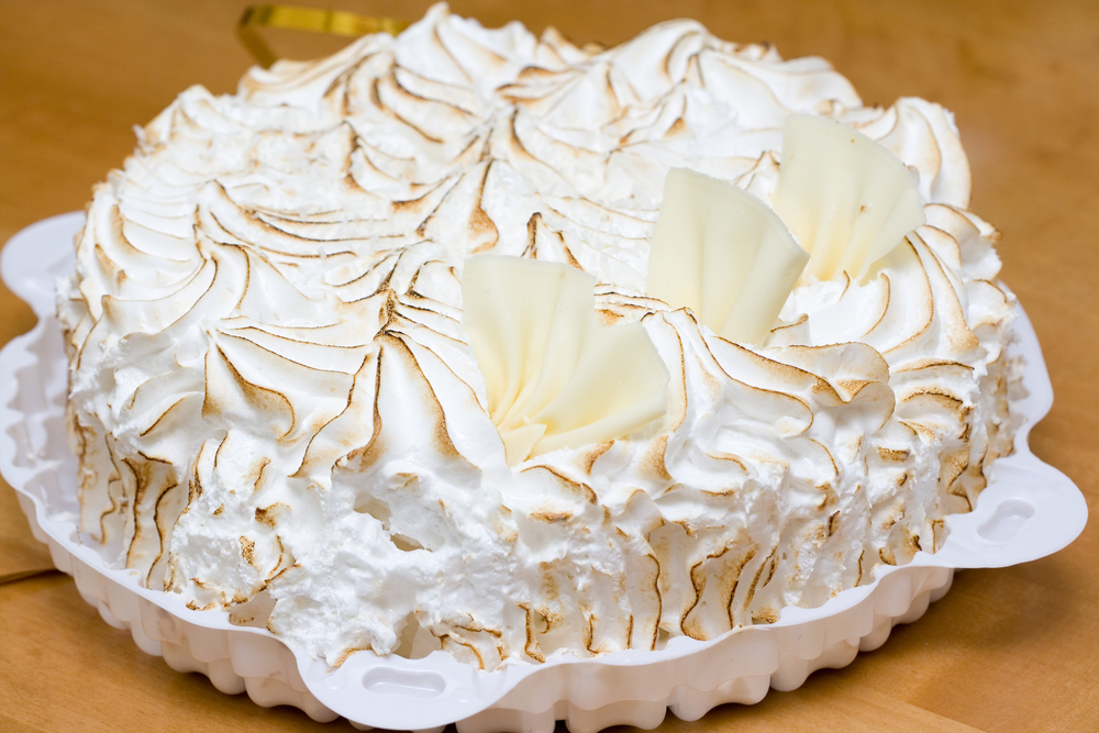 Torta di meringhe e ribes