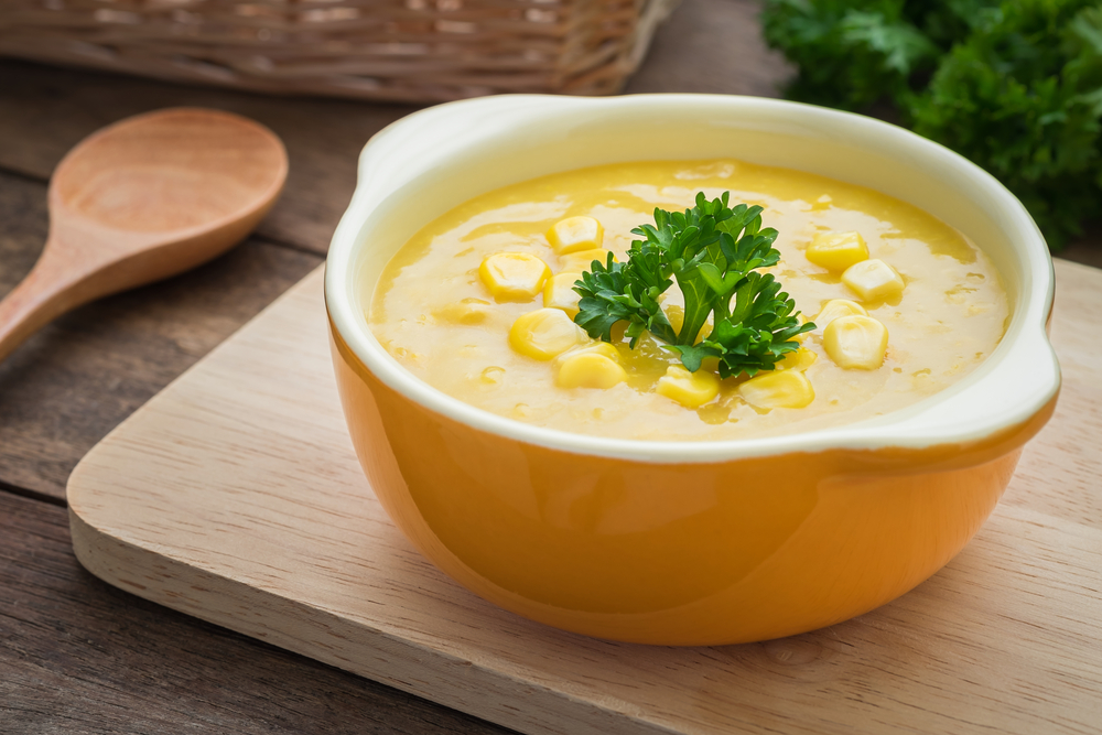 Zuppa di patate con mais