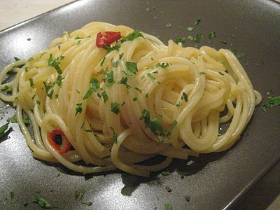 spaghetti aglio olio peperoncino